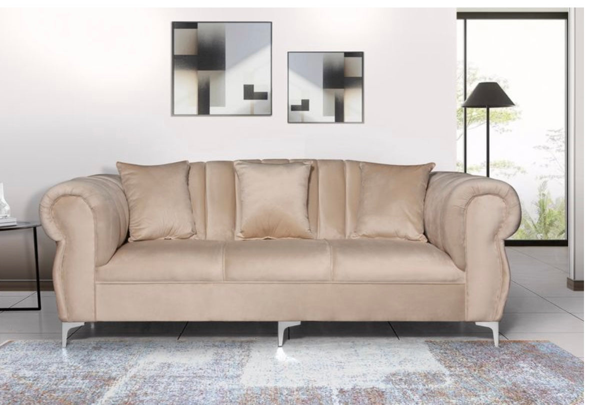 Phenyo 3 seater curve